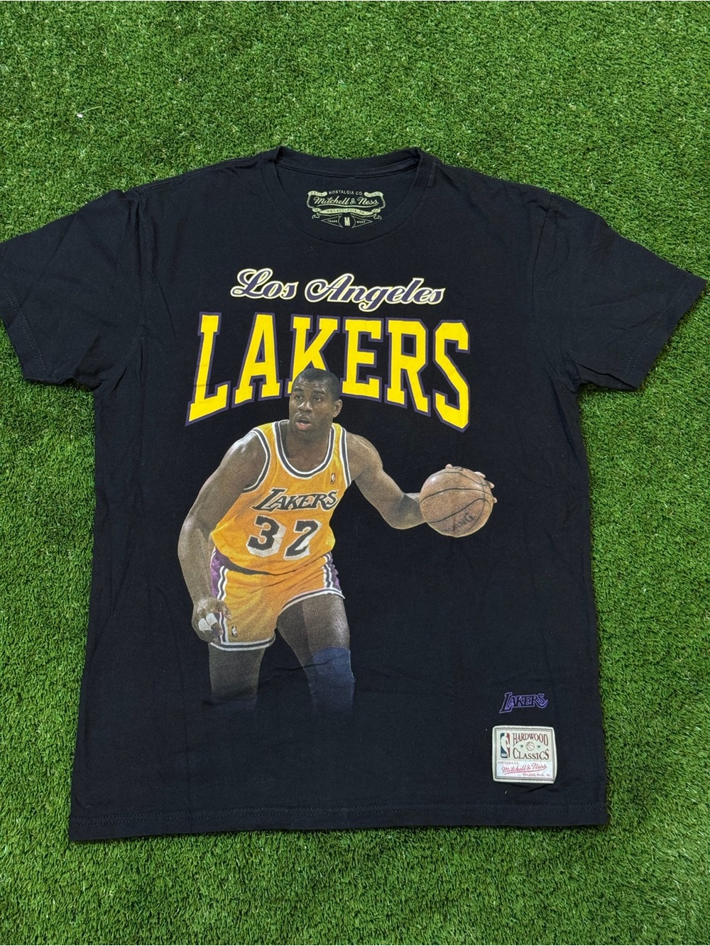 Mitchell & Ness Lakers Magic Johnson Size M Medium T Shirt Hardwood Classics